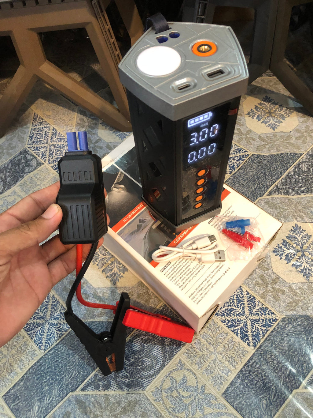 MDHL Multifunctional Car Jump-Starter + Inflator & Power Bank 10800mAh