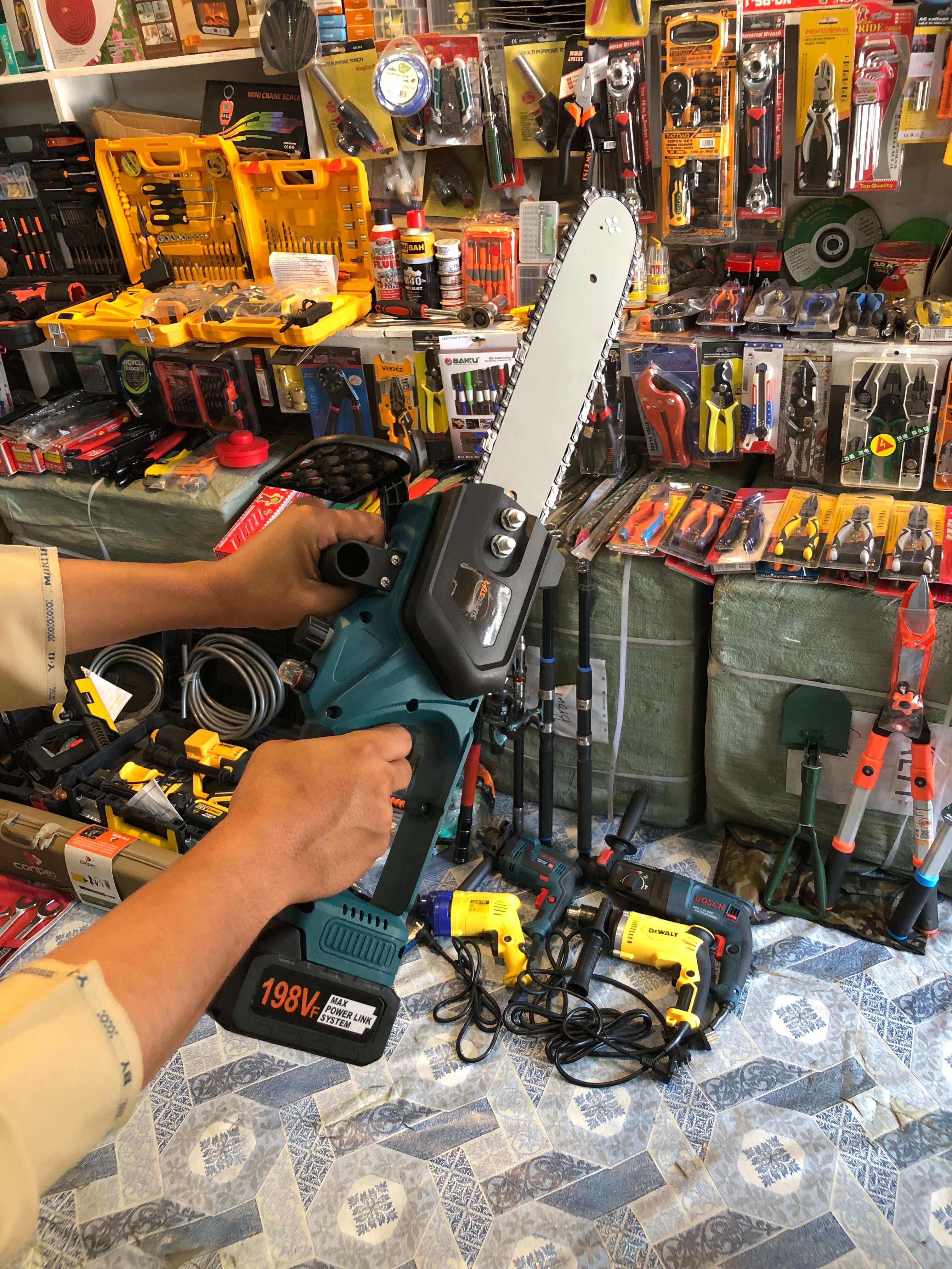 Rechargeable 298v 12inch chainsaw with double battery