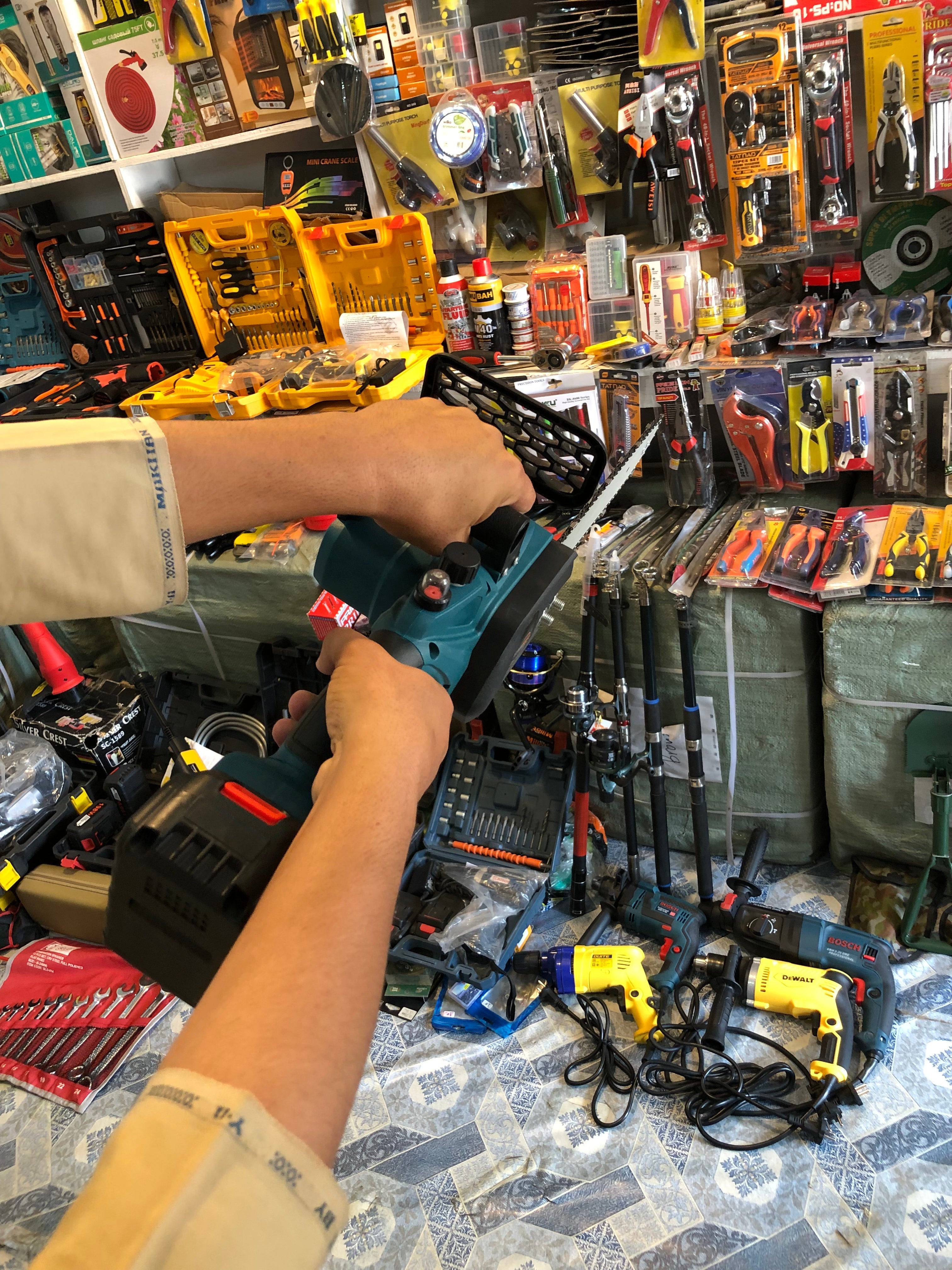 Rechargeable 298v 12inch chainsaw with double battery