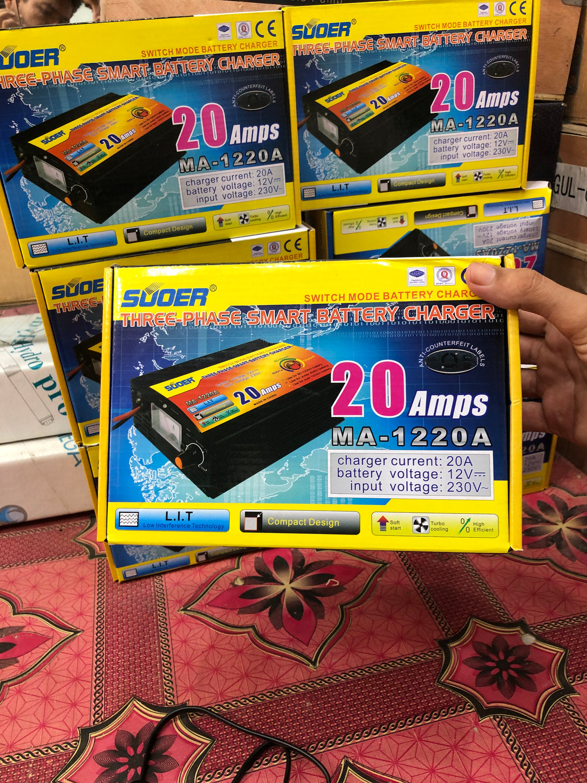 SUOER MA-1220A 20A Three-Phase Smart Battery Charger 230V